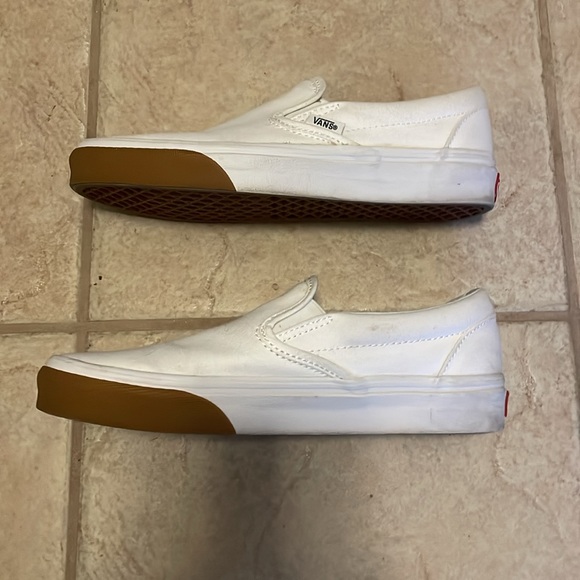 Vans - Picture 5 of 13